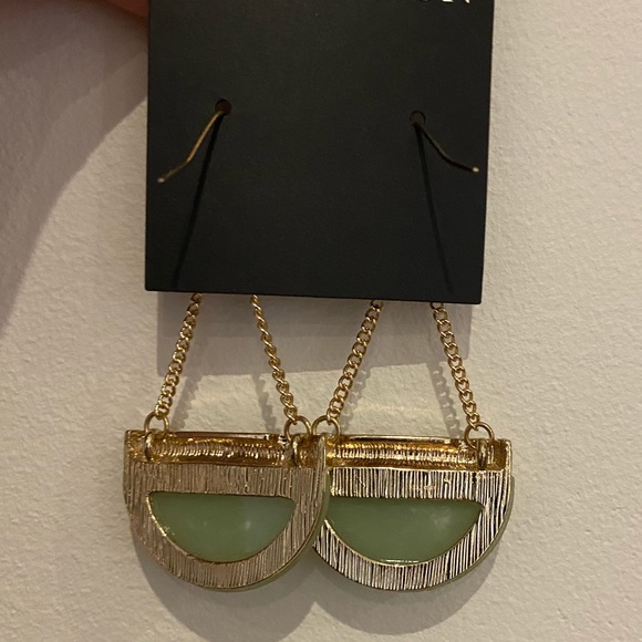 Earrings - Picture 2 of 3